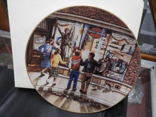CHRISTMAS PLATE